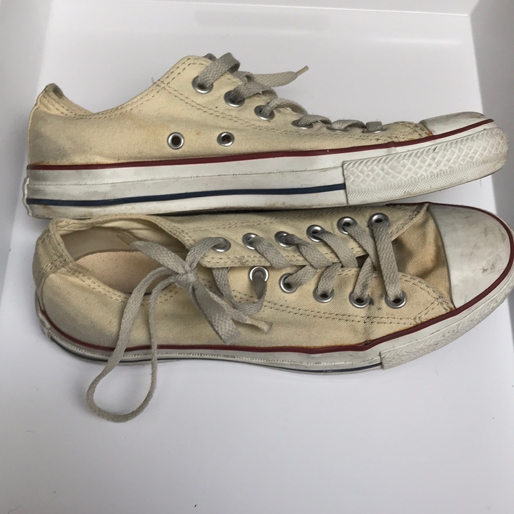 Old School Converse All Star Sneakers (8)